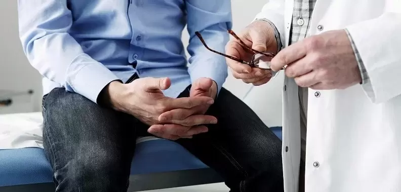 Bij de eerste tekenen van prostatitis moet u een uroloog raadplegen om de diagnose te bevestigen. 
