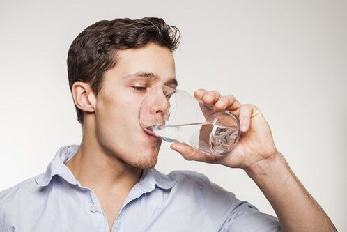 instructies om capsules in te nemen met een glas water